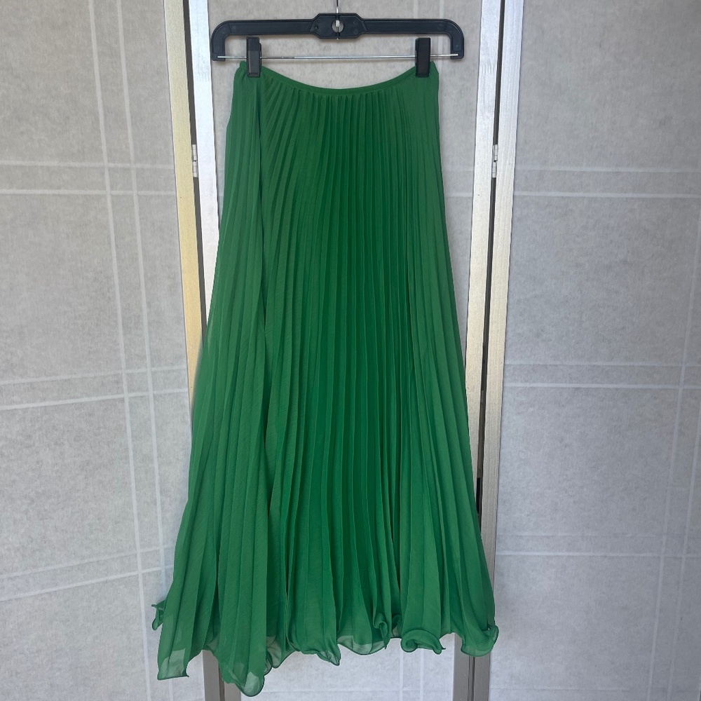 NWT H&M Green Pleated Maxi Skirt sz XS